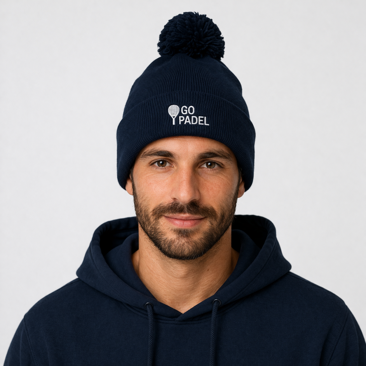 Bonnet à pompon broderie blanche GO PADEL